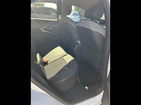 PEUGEOT 3008 1.2 Hybrid 136ch Allure e-DCS6