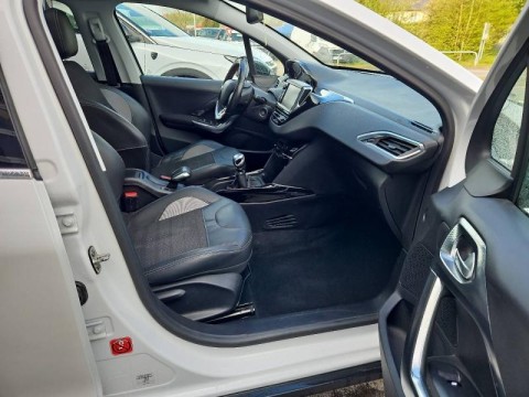 PEUGEOT 2008 1.6 BlueHDi 120ch Allure S&S