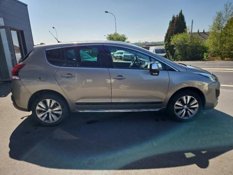 PEUGEOT 3008 1.6 BlueHDi 120ch Allure S&S