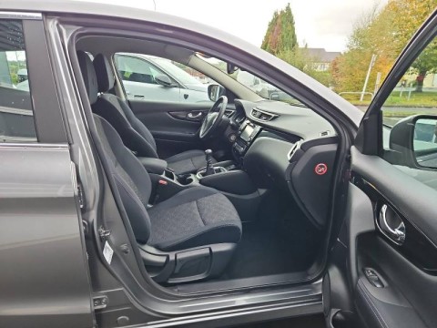NISSAN Qashqai 1.5 dCi 110ch Connect Edition