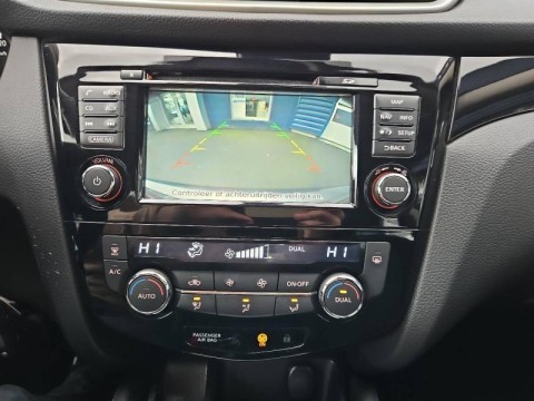 NISSAN Qashqai 1.5 dCi 110ch Connect Edition