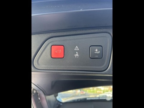 PEUGEOT 3008 1.6 BlueHDi 120ch Crossway S&S EAT6