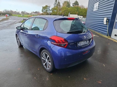 PEUGEOT 208 1.2 PureTech 82ch Allure 5p