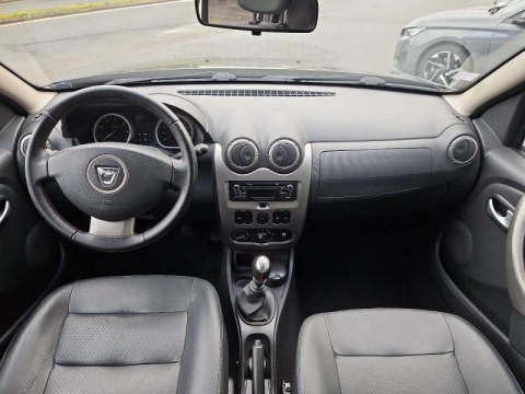 DACIA Duster 1.5 dCi 110ch FAP LaurÃ©ate 4X2