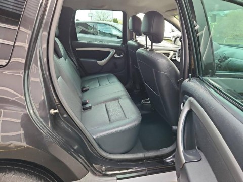 DACIA Duster 1.5 dCi 110ch FAP LaurÃ©ate 4X2