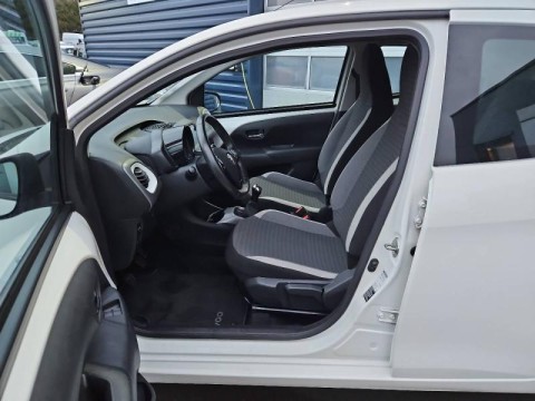 TOYOTA Aygo 1.0 VVT-i 72ch x-play x-app 5p MC18