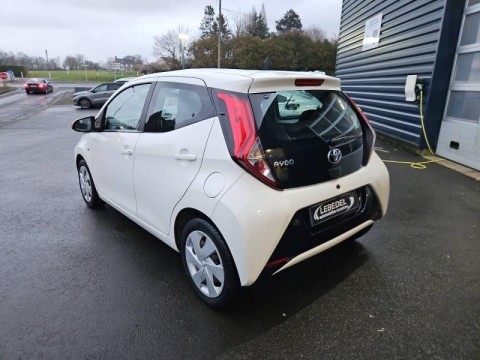 TOYOTA Aygo 1.0 VVT-i 72ch x-play x-app 5p MC18