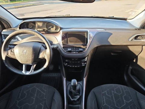 PEUGEOT 2008 1.6 e-HDi92 FAP Style