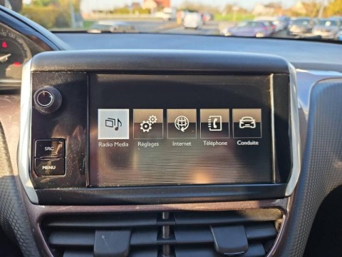 PEUGEOT 2008 1.6 e-HDi92 FAP Style